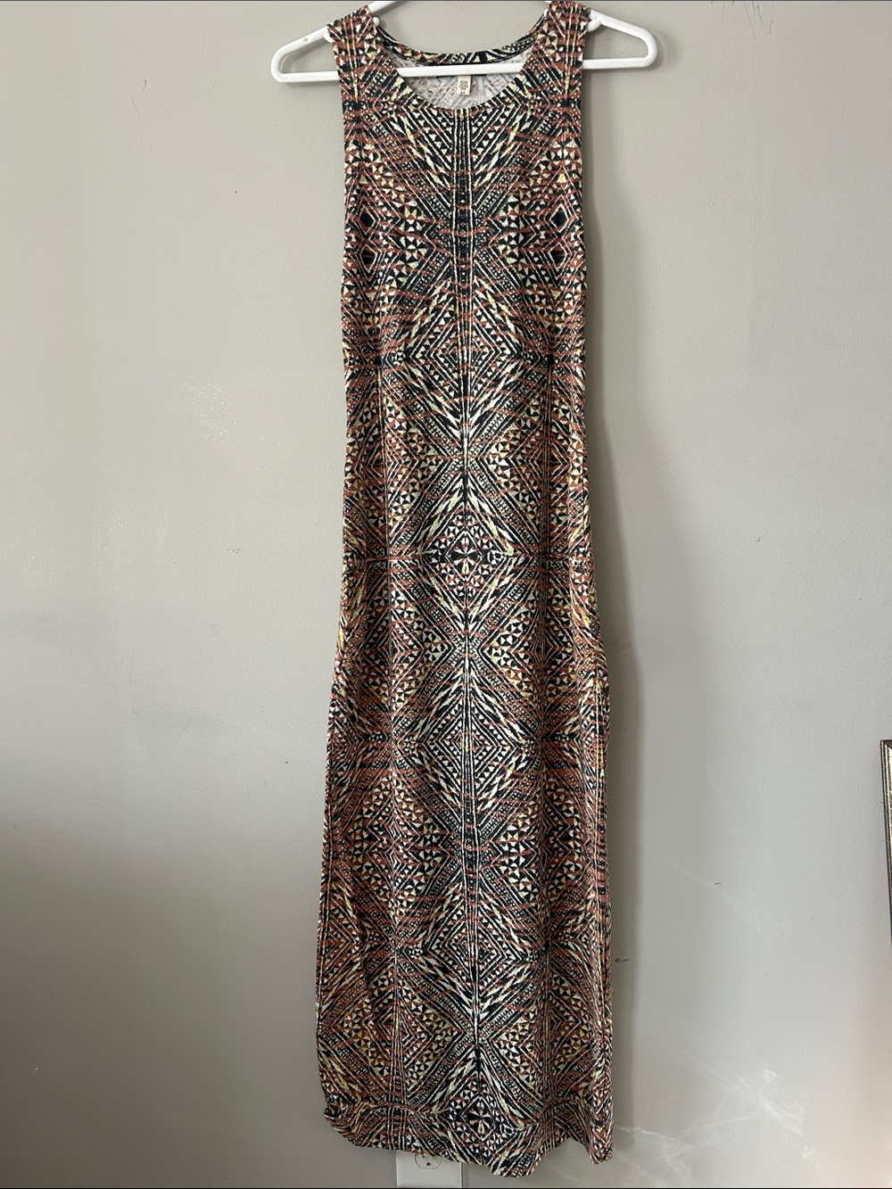 Billabong Sleeveless Geometric Print Maxi with Back Cutout - Size S